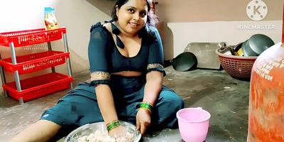 Hot Desi Indian Aunty Romped Hard in make an issue of Kitchen