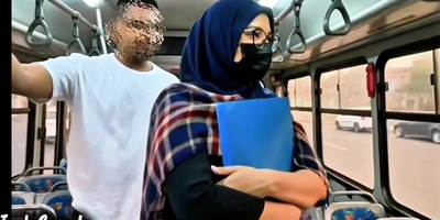 Murid sekolah murid nakal ini muasin dirinya sendirian di dalam bus starnger!